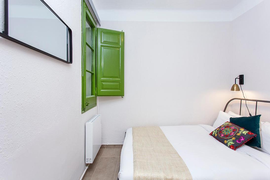 Stay U-Nique Apartments Fira Bcn Оспиталет де Лобрегат Стая снимка